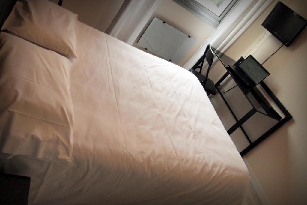 Hotel Le Rohu Séné Szoba fotó