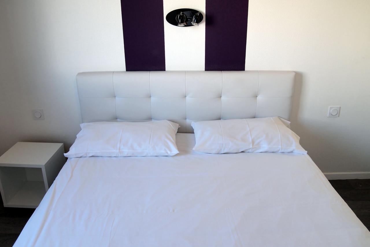 Hotel Le Rohu Séné Kültér fotó