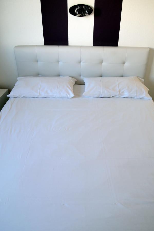 Hotel Le Rohu Séné Kültér fotó